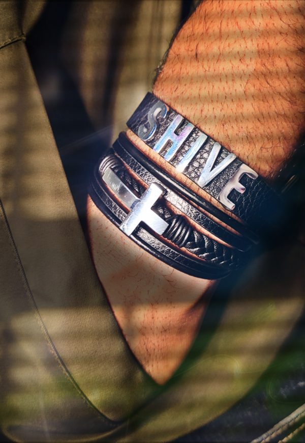 SHIVE LEATHER RIVET BRACELET - Image 2
