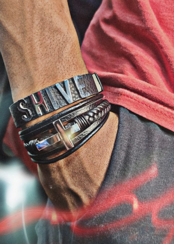 SHIVE LEATHER RIVET BRACELET
